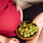فوائد العنب للحامل بفترة الحمل