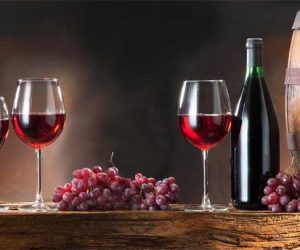 كأس من النبيذ قبل النوم يمكن أن يحل محل الحمية لدى النساء