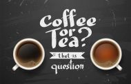 ما الفرق بين الشاي والقهوة وهل يجب أن نختار بينهما؟