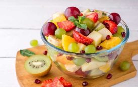 سلطة الفواكه الصيفية المنعشة
