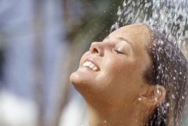 الماء كوسيلة لاستعادة النشاط والعلاج من أمراض الجلد