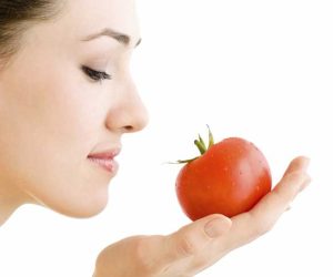 الطماطم لبشرة أكثر نضارة و إشراقة