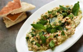 سلطة الباذنجان والبطاطس بالزبادي