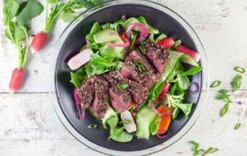 سلطة الستيك بكرات الفلفل الأخضر