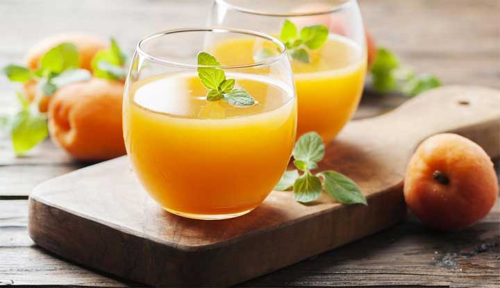 عصير قمر الدين بالبرتقال
