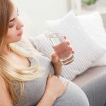 فوائد الماء للمرأة الحامل