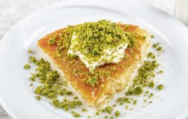 كنافة بالقشطة والفستق الحلبي