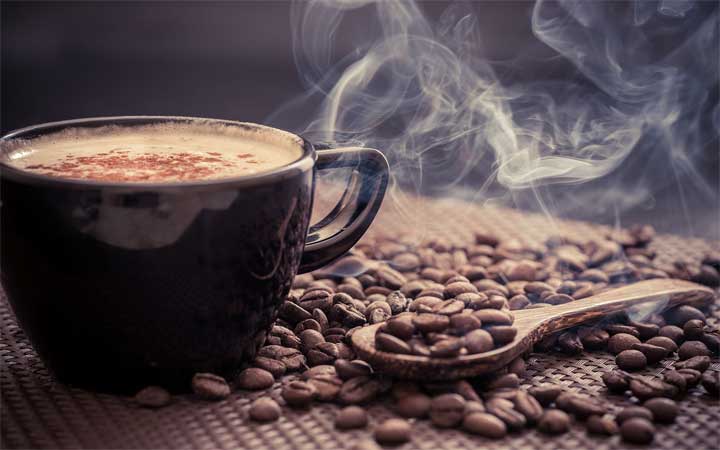 شرب القهوة يوميا يحمي من أمراض القلب