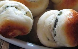 فطائر بالجبن والنعناع للفطور