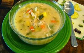 شوربة الدجاج بالليمون