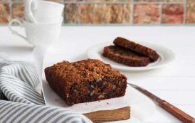 كيك التمر والموز والقرفة