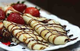 الكريب بالشوكولاته وزبدة الفول السوداني