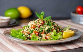 سلطة الخس مع الكينوا