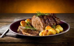 لحم الماعز المشوى