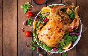 الدجاج المحشي بالأرز والخضار