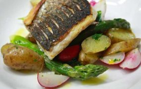 السمك البوري سنجاري بالبطاطس