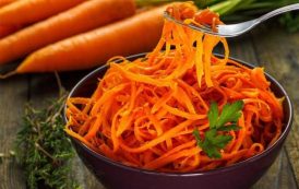 سلطة الجزر مع السمسم