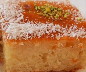 بسبوسة بالقشطة وجوز الهند