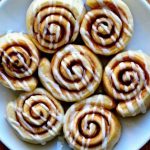 معجنات-بالقرفة-والسكر