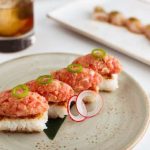 أرز مقرمش مع التونة الحارة