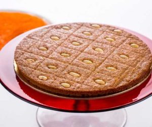 بسبوسة التمر والقرفة بدون بيض