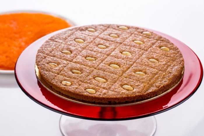 بسبوسة التمر والقرفة بدون بيض