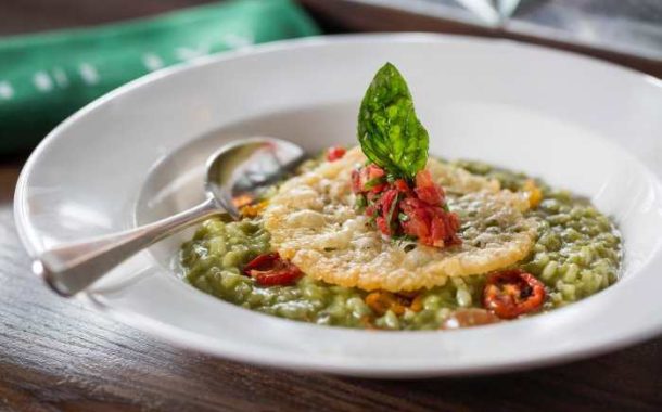 ريزوتو البارميزان والريحان