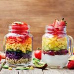 سلطة فواكه في إناء سلطة فواكه في إناء