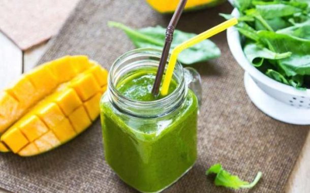 سموثى المانجو بالسبانخ