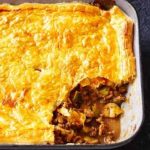 فطيرة اللحم بالعجين على الطريقة السعودية