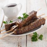كباب حلبي مشوى على الفحم