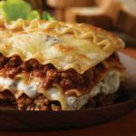 لازانيا باللحم والمشروم لازانيا باللحم والمشروم