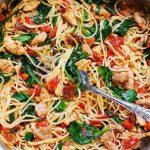 معكرونة سباغيتي بالسبانخ والدجاج